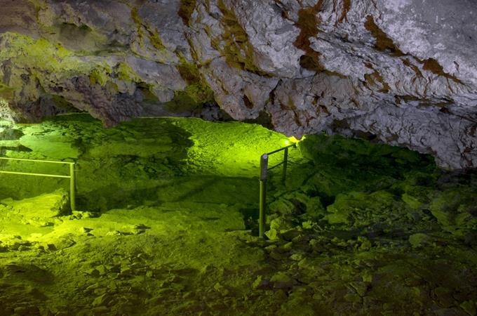Jeskyně Na Turoldu - Výlety Mikulov